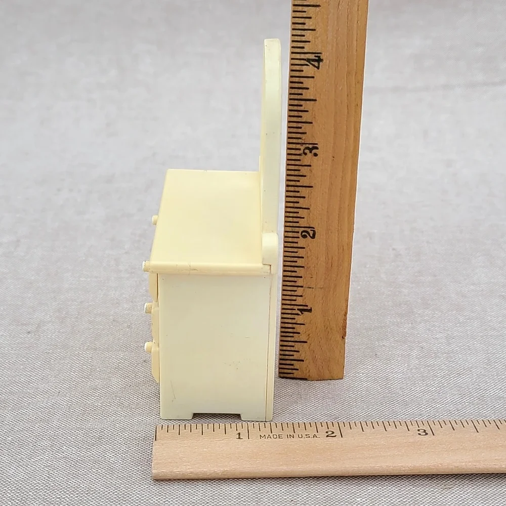 VTG Fisher Price Dollhouse Bedroom Dresser Mirror Removable Drawers Hong Kong